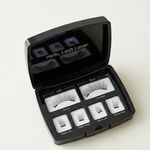 Black Eyelash Set with Case